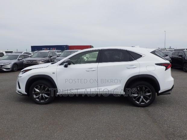 Lexus NX 300 FWD 2019 Pearl