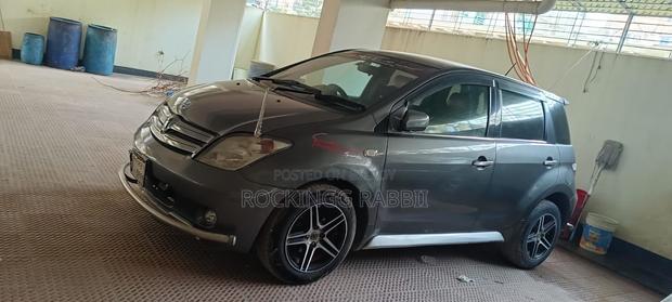Toyota IST 2004 Gray