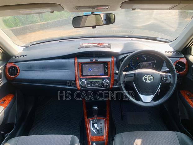 Toyota Corolla Fielder 1.5 Hybrid FWD 2014 Black