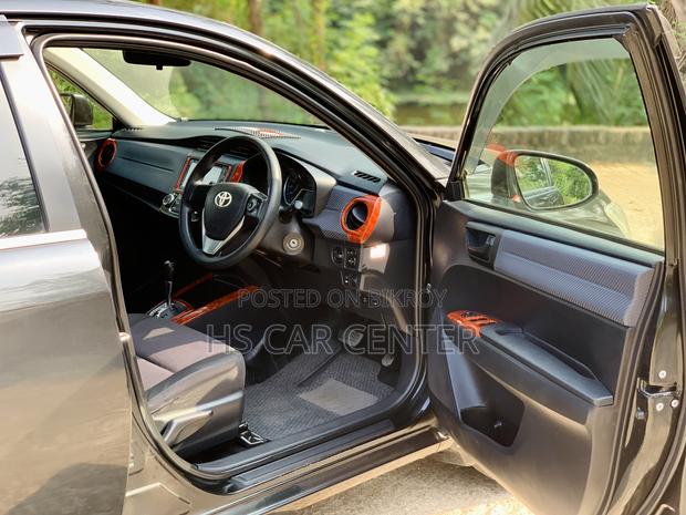 Toyota Corolla Fielder 1.5 Hybrid FWD 2014 Black