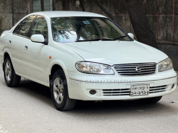 Nissan Sunny 2009 Pearl