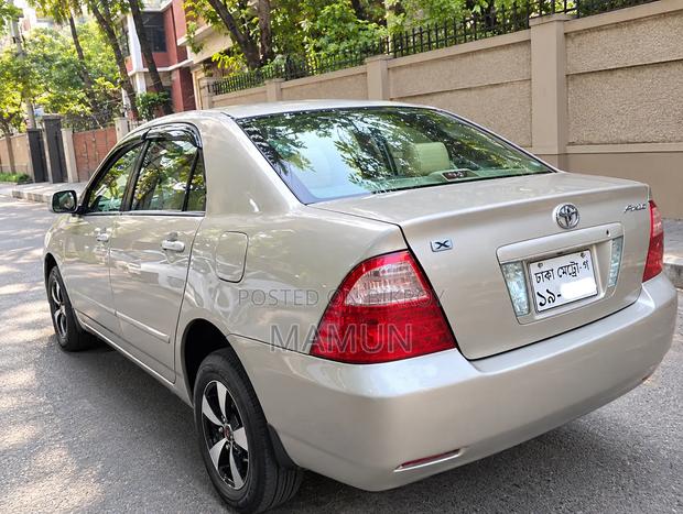 Toyota Corolla 2004 Gold