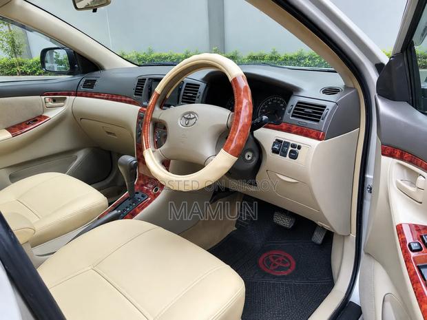 Toyota Corolla 2004 Gold