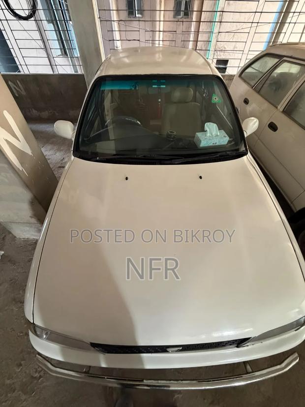 Toyota Corolla Sedan 1992 White