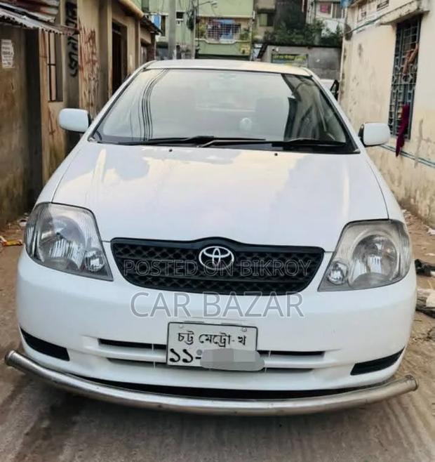 Toyota Corolla Sedan Automatic 2004 White