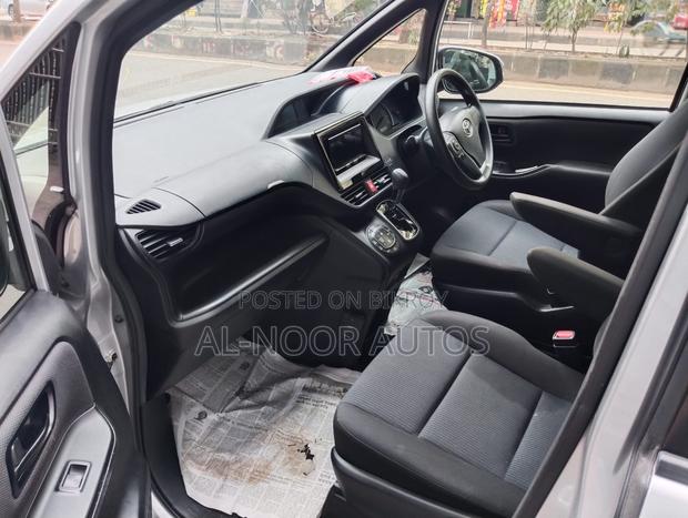 Toyota Noah 2.0 FWD (8 Seater) 2021 Silver