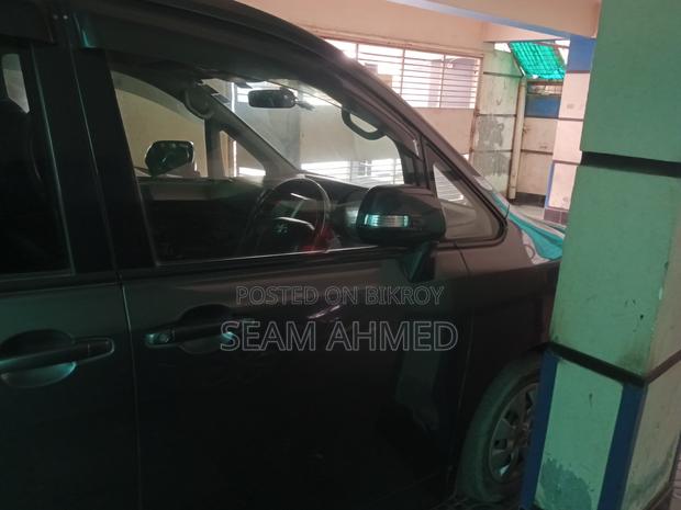 Toyota Noah 2012 Gray