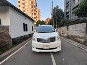 Toyota Noah 2012 Pearl for sale