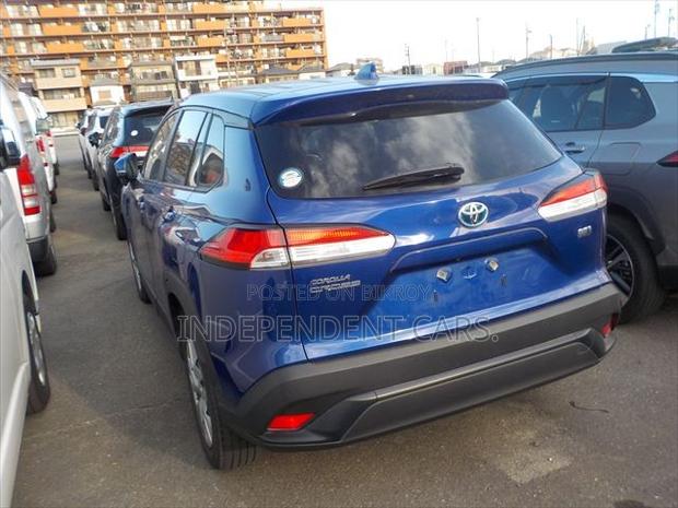 Toyota Corolla Cross 1.8 Hybrid FWD 2022 Blue