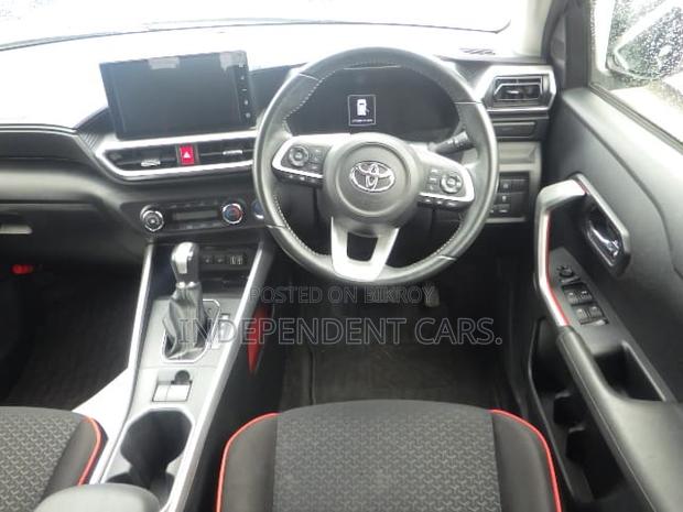 Toyota Raize 1.2 Hybrid FWD 2022 Red