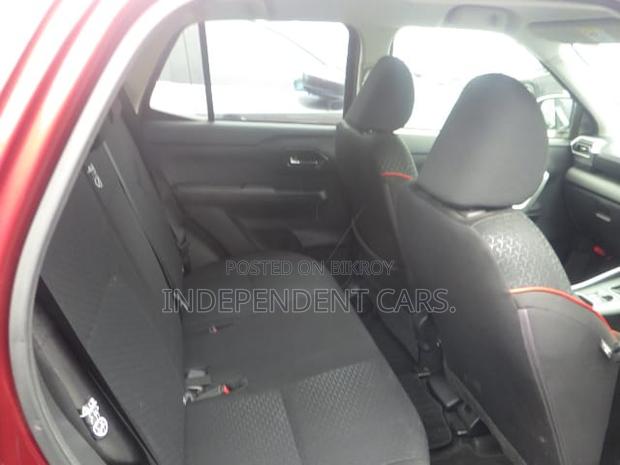 Toyota Raize 1.2 Hybrid FWD 2022 Red