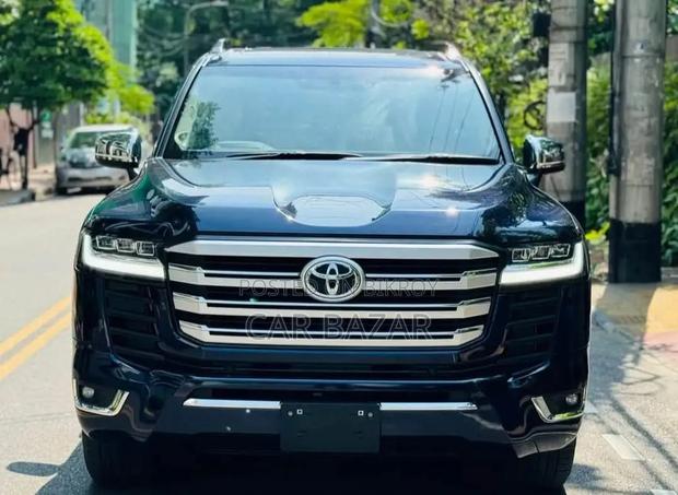 Toyota Land Cruiser LC300 2022 Blue