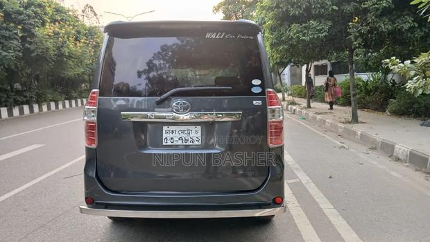 Toyota Noah 2008 Gray