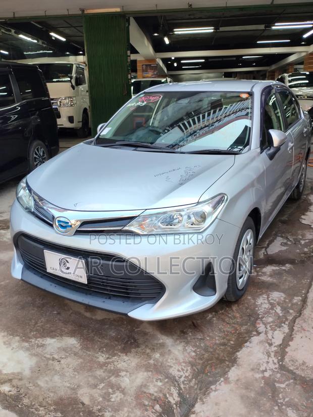 Toyota Axio 2022 Silver