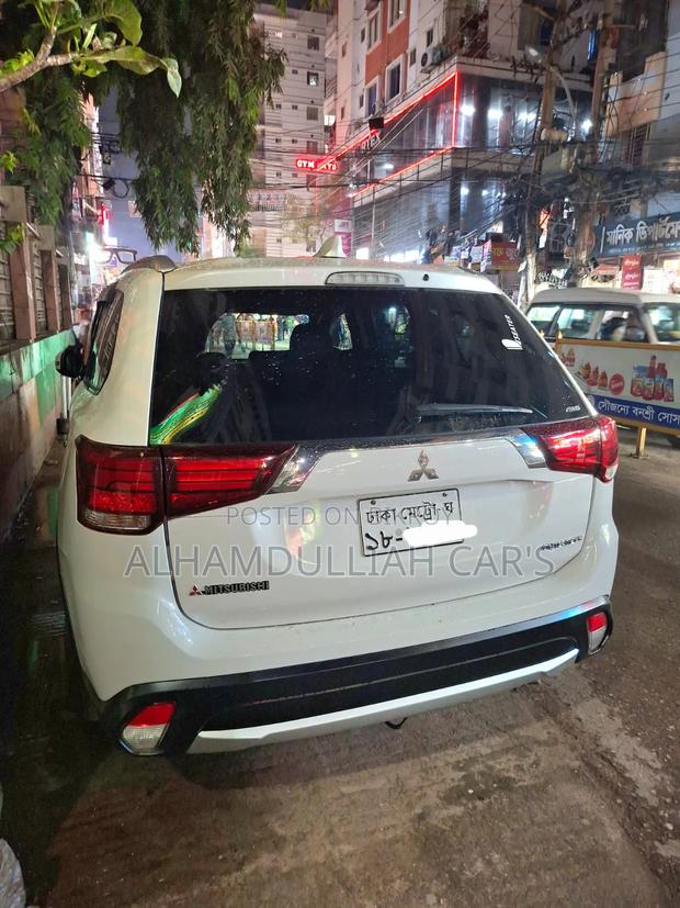 Mitsubishi Outlander 2017 Pearl