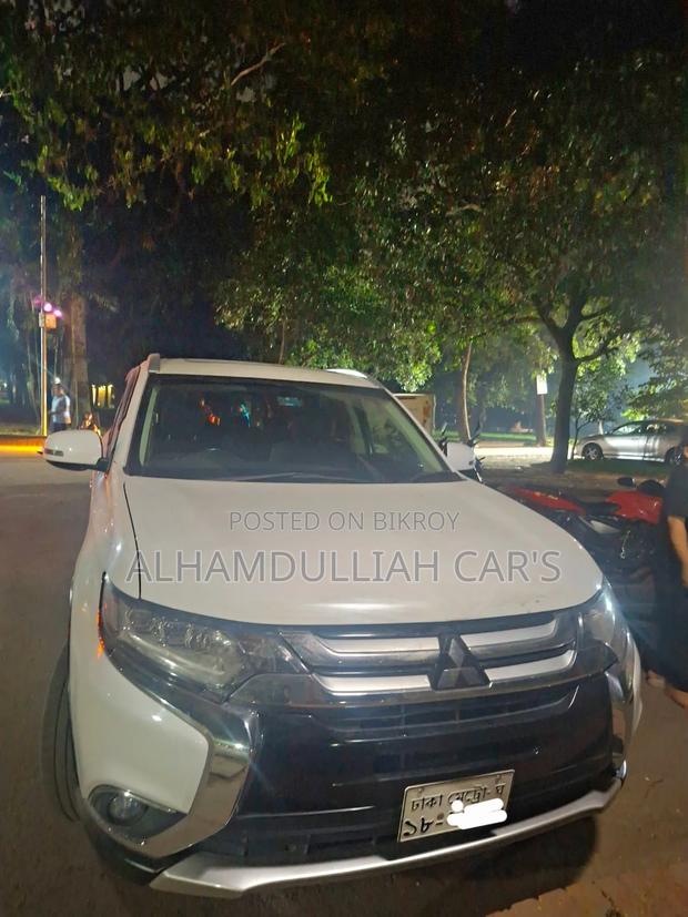 Mitsubishi Outlander 2017 Pearl