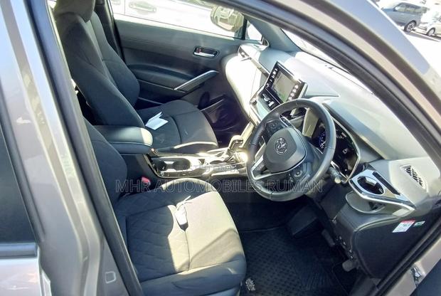 Toyota Corolla Cross 1.8 Hybrid FWD 2022 Gold