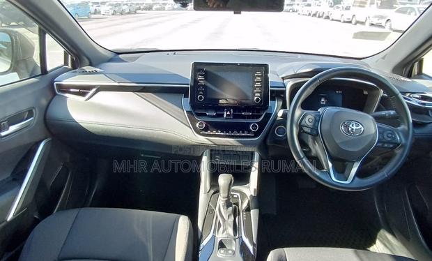 Toyota Corolla Cross 1.8 Hybrid FWD 2022 Gold