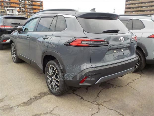 Toyota Corolla Cross 2026 Gray