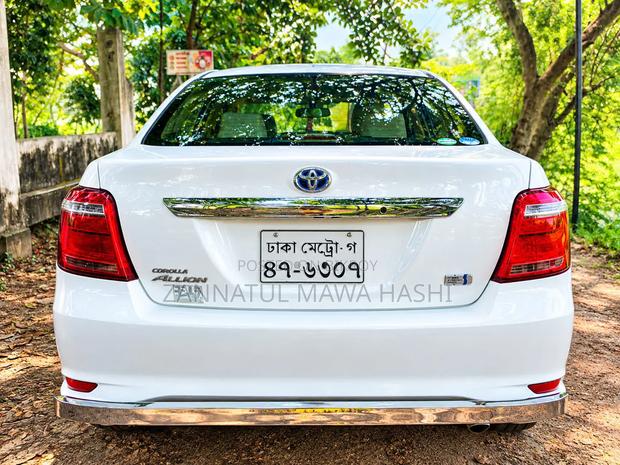 Toyota Axio 1.5 Hybrid 2WD 2016 White