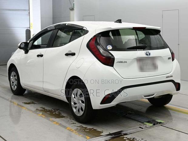Toyota Aqua 2021 White