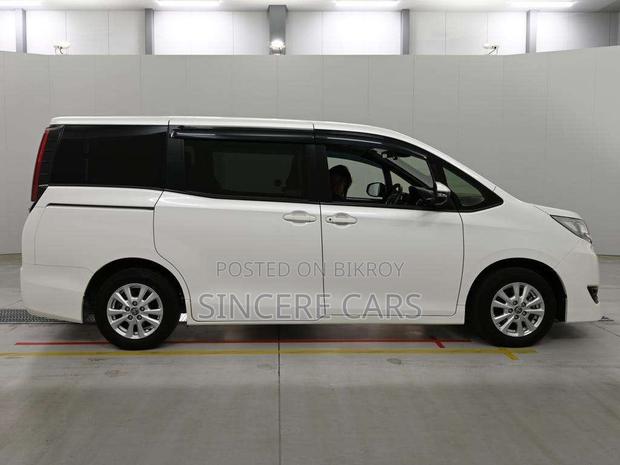 Toyota Noah 2021 Pearl