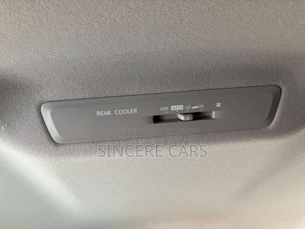 Toyota Noah 2021 Pearl