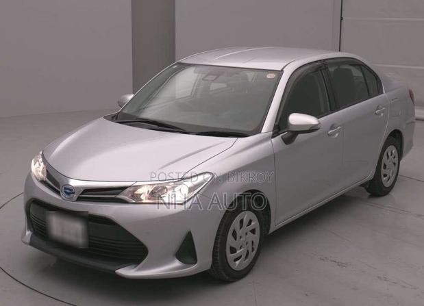 Toyota Axio 2022 Silver