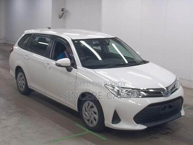 Toyota Corolla Fielder 2021 White