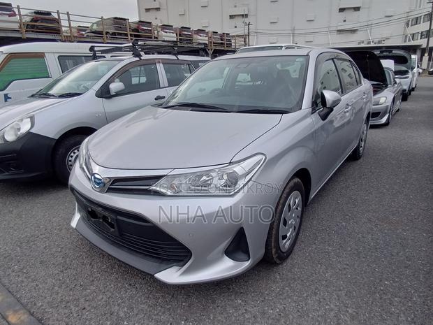 Toyota Axio 2022 Silver