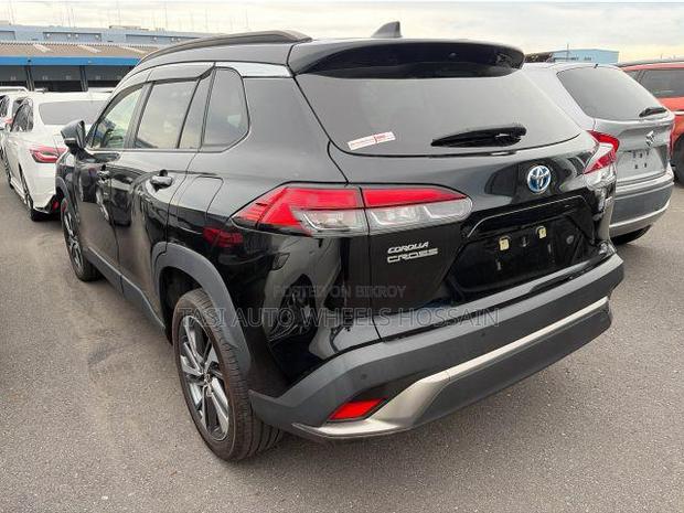 Toyota Corolla Cross 1.8 Hybrid AWD 2022 Black