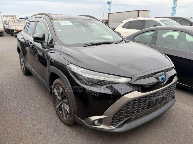 Toyota Corolla Cross 1.8 Hybrid AWD 2022 Black