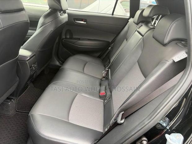 Toyota Corolla Cross 1.8 Hybrid AWD 2022 Black