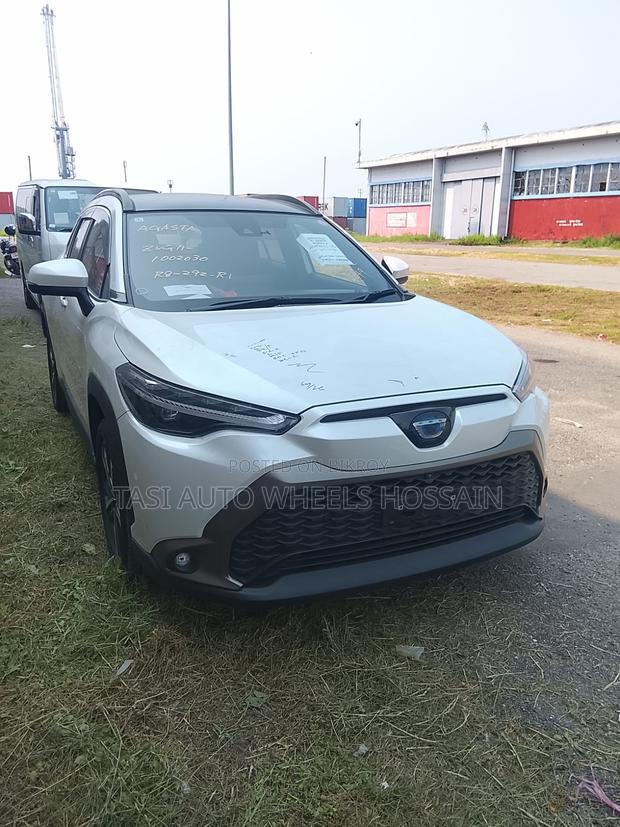Toyota Corolla Cross 1.8 Hybrid FWD 2022 Pearl