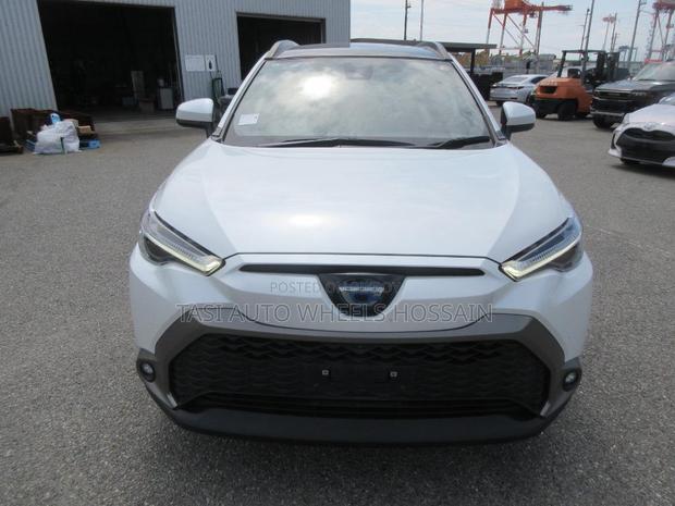 Toyota Corolla Cross LE 2023 Pearl