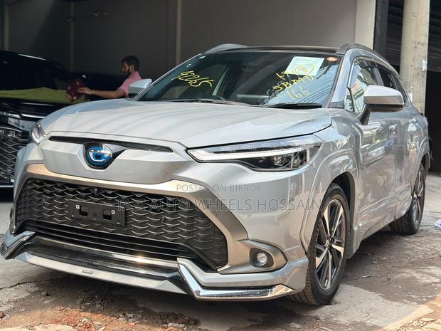 Toyota Corolla Cross 1.8 Hybrid AWD 2022 Gray