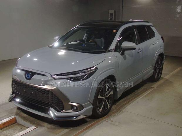 Toyota Corolla Cross 1.8 Hybrid AWD 2022 Gray