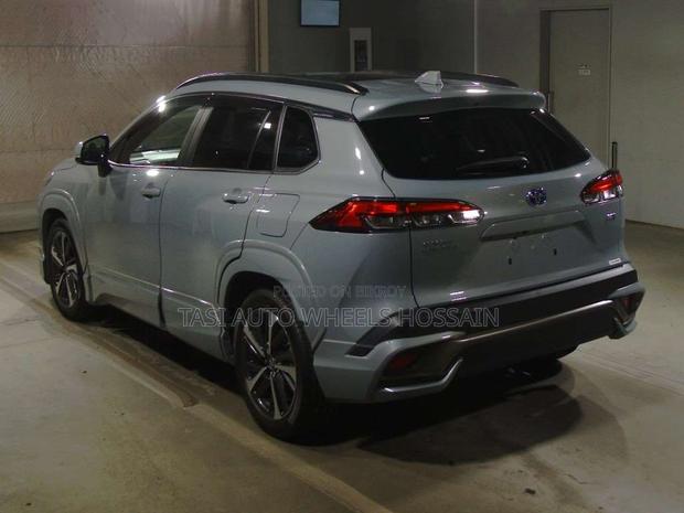Toyota Corolla Cross 1.8 Hybrid AWD 2022 Gray