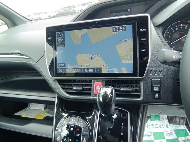 Toyota Esquire 2.0 AWD (7 seater) 2021 Black