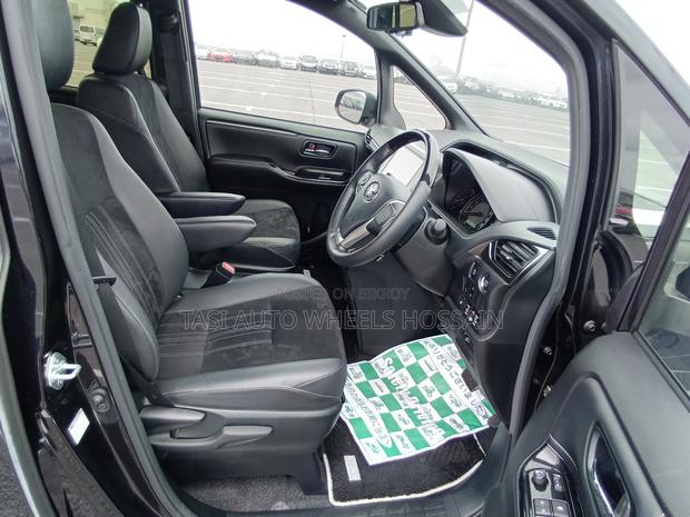 Toyota Esquire 2.0 AWD (7 seater) 2021 Black