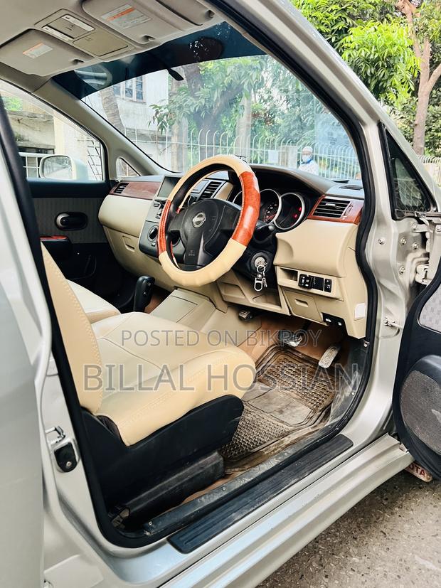 Nissan Tiida 2007 Silver