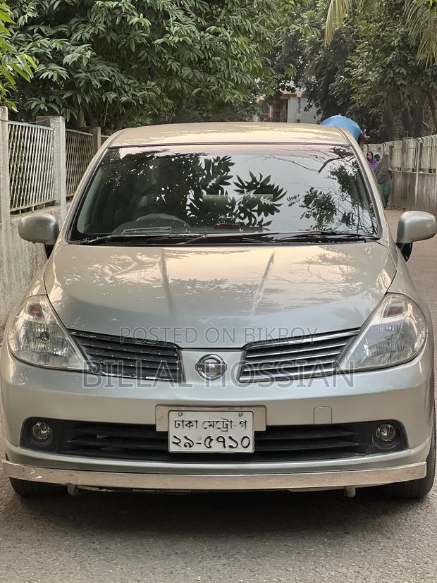 Nissan Tiida 2007 Silver