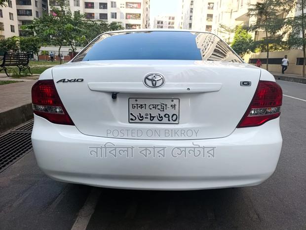 Toyota Axio 2011 White