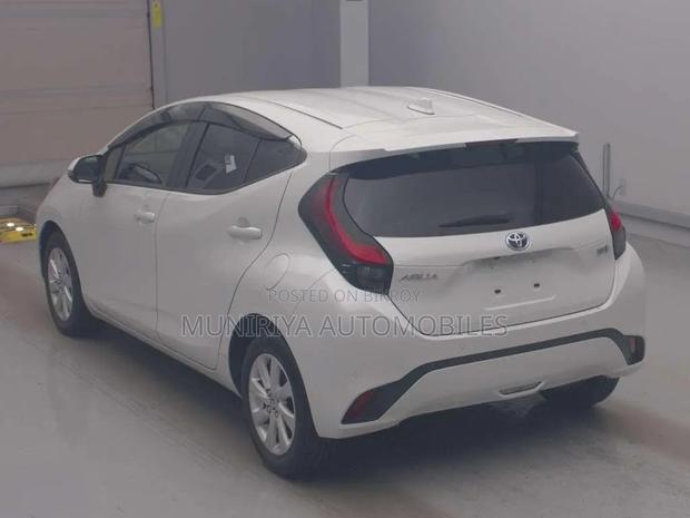 Toyota Aqua 2021 Pearl