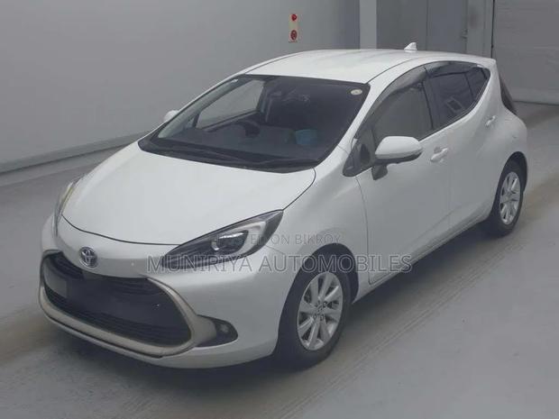 Toyota Aqua 2021 Pearl