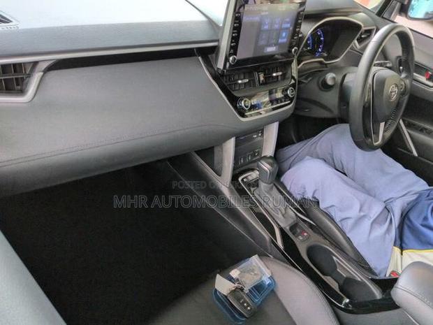Toyota Corolla Cross 1.8 Hybrid AWD 2022 Black