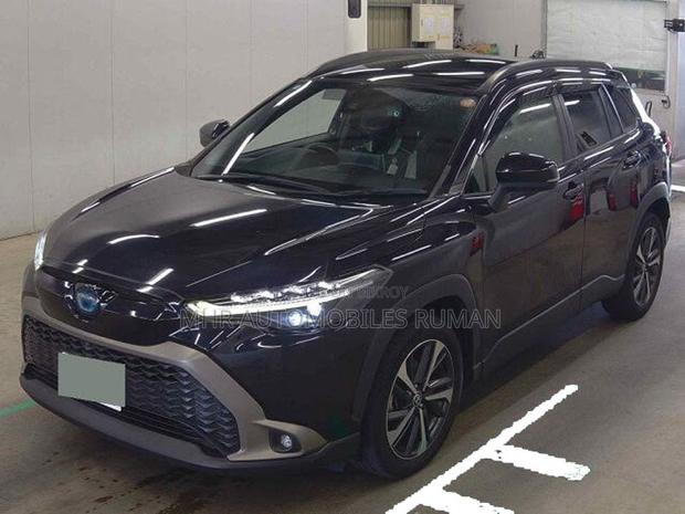 Toyota Corolla Cross 1.8 Hybrid AWD 2022 Black