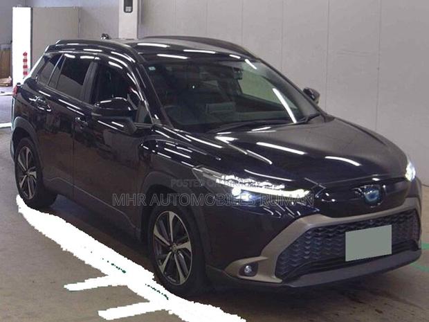 Toyota Corolla Cross 1.8 Hybrid AWD 2022 Black