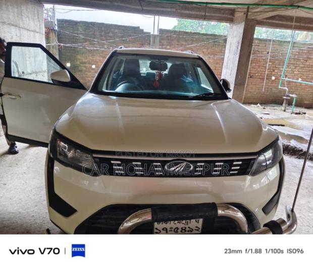 Mahindra XUV500 2020 Pearl