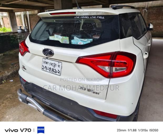 Mahindra XUV500 2020 Pearl